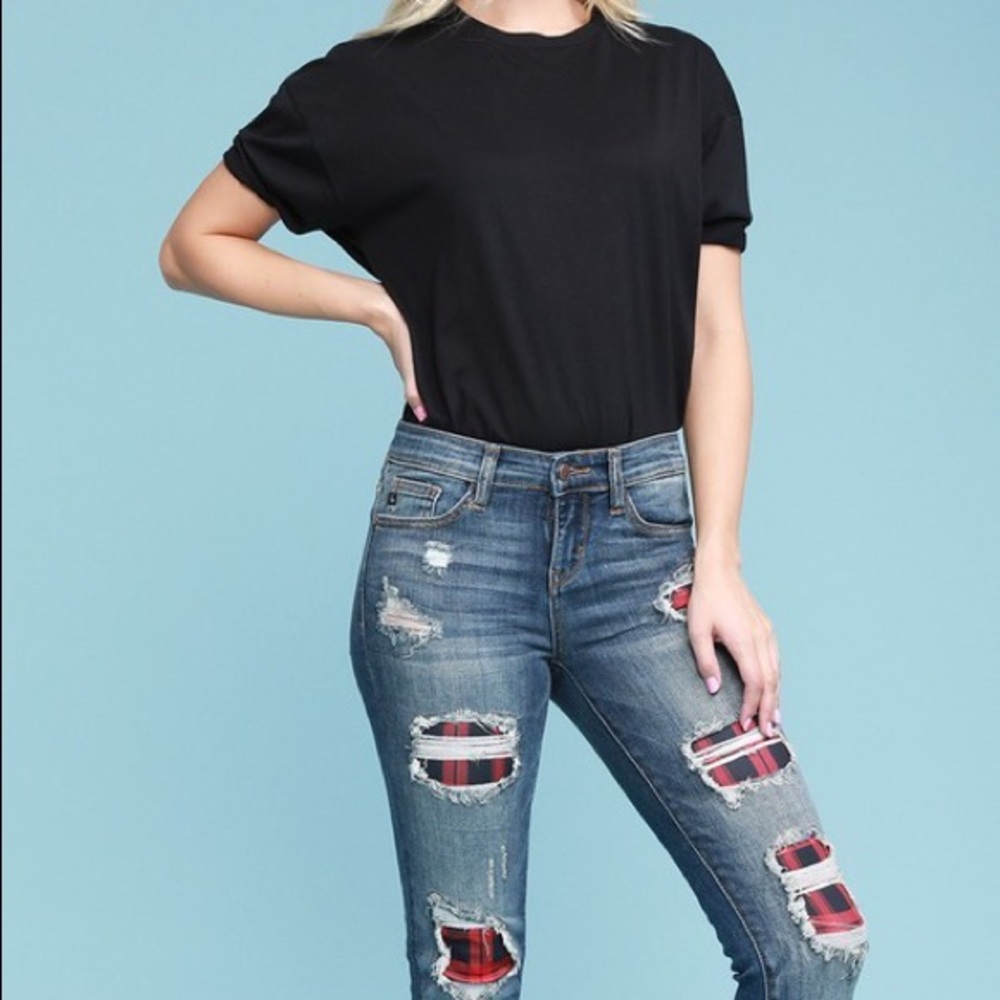 Judy Blue Buffalo Plaid Patch Skinny Ankle Jeans - Picture 2 of 6